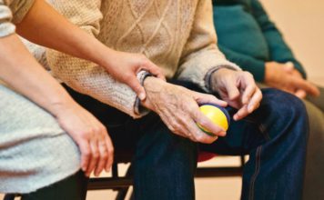 How to reduce the risk of developing dementia?